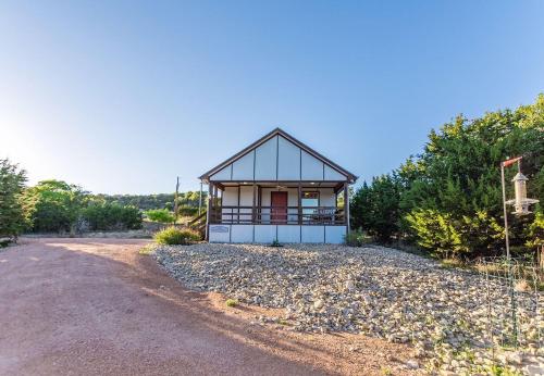Appian Way Provence Cottage in Fredericksburg, USA