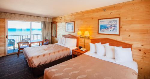 Quality Inn & Suites Mackinaw City Beachfront in Mackinaw City (MI)