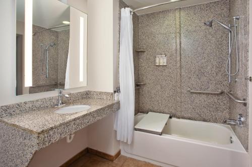 Holiday Inn Express Augusta North an IHG Hotel - image 21