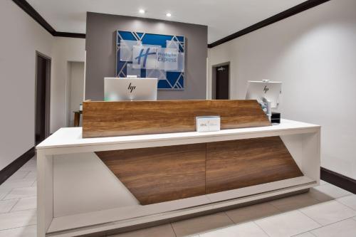 Holiday Inn Express Augusta North an IHG Hotel - image 32