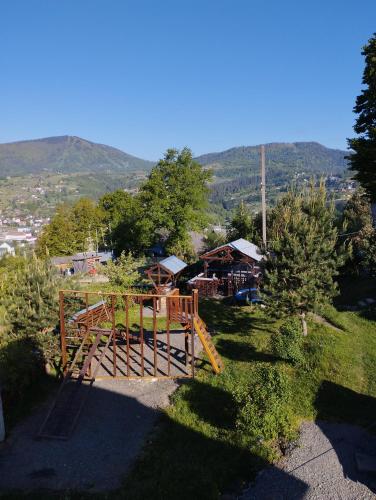 Гірська вершина in Slavs'ke