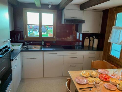 virtuve, Familienzimmer mit Bergblick in Emetena