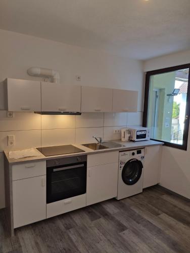 Ruhige Wohnungen nahe Bretten kernsaniert in เบรตเทิน