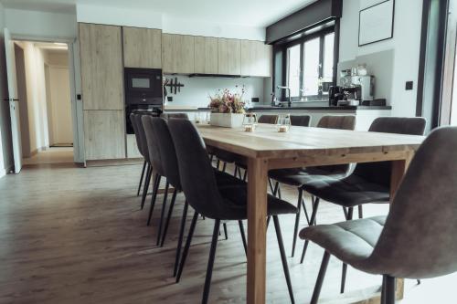 Arrivée - 5-Star Luxury Sports-Inspired Holiday House photo 3