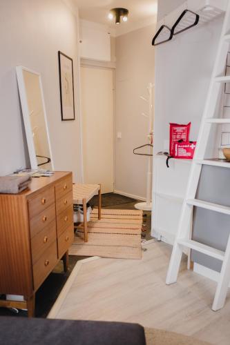 Cozy and stylish studio in Kamppi, Helsinki (photo 9)