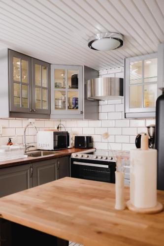 Cozy and stylish studio in Kamppi, Helsinki (photo 6)