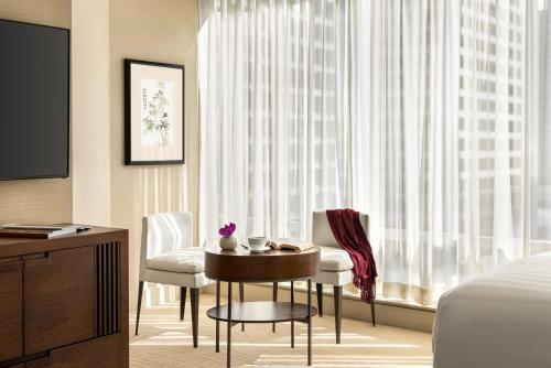 Hyatt Vancouver Downtown Alberni - image 3