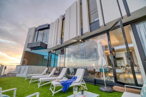 House Gallery 10 House Gallery 10