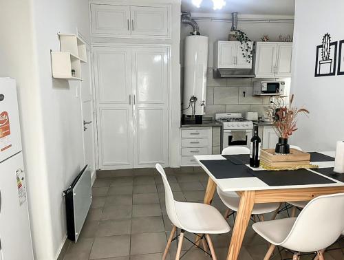 Kitchen, Hermosa casa estilo nordico en tranquilo barrio centrico near Puttanesca