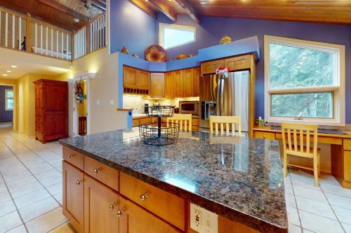 Casa del Arbol in Angel Fire, USA