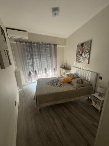 Gorgeous 2 bedrooms holiday apartement - Tap to explore photos