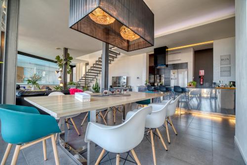 House Gallery 10 House Gallery 10