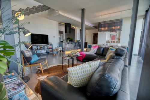 House Gallery 10 House Gallery 10