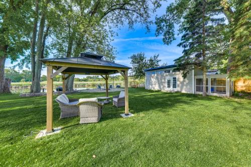 Dock, Kayaks, Game Room Lakefront Antioch Home!, Antioch (photo 3)