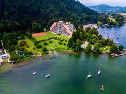 Apartment am Ossiacher See mit Seeblick in Landskron, Österreich