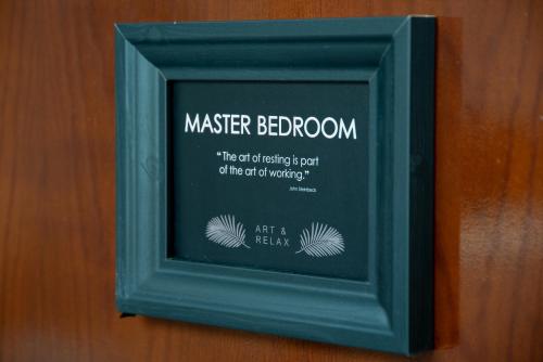 House Gallery 10 House Gallery 10