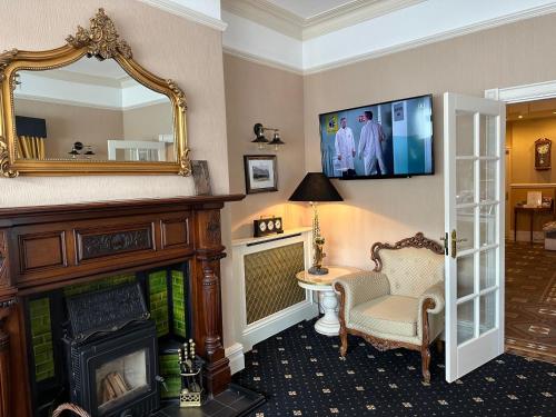 Chester House Guest House - image 9