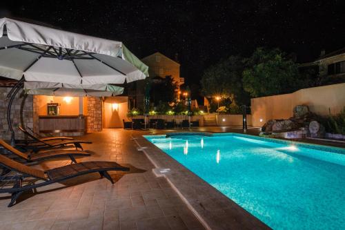 Apartments & Rooms Konoba Tomić 4