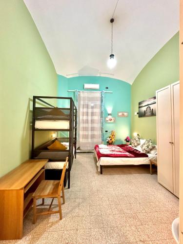 B&B Termini Colosseo Suite - Tap to explore photos