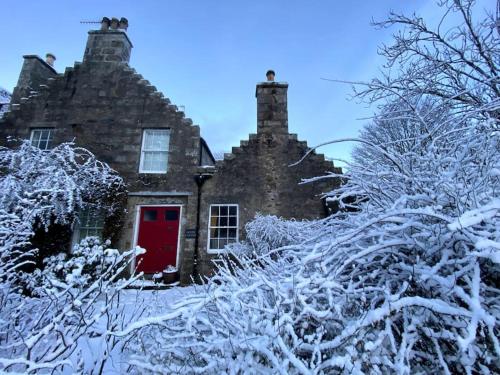 Historical North Cottage in Old Deer in Mintlaw