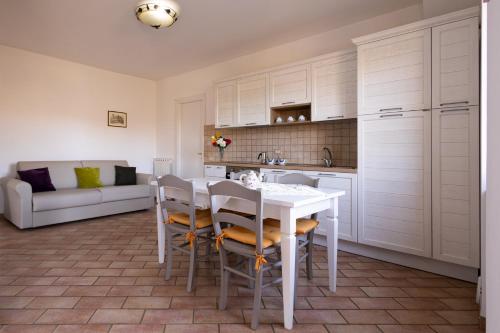 Relais Parco Del Subasio 3