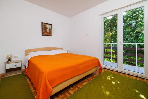 Apartment Zdravka - image 9