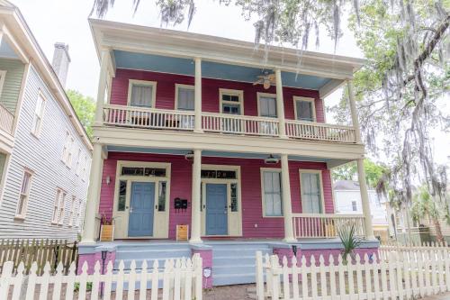Charming Apartment in the Heart of Savannah image