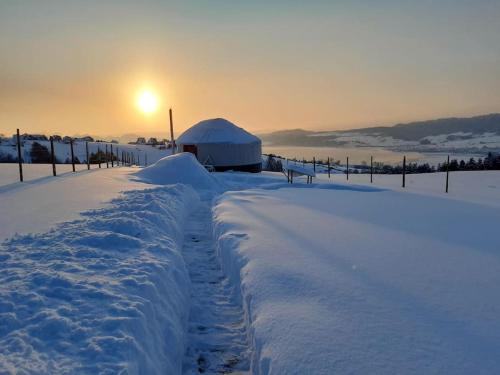 Woda Góry Las - glamping CAŁOROCZNY Woda Góry Las - glamping CAŁOROCZNY