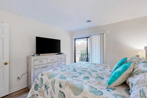 Shipwatch Pointe II P-105