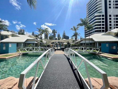 Diamond Beach Large Poolside Villa #45, Gold Coast (foto 9)