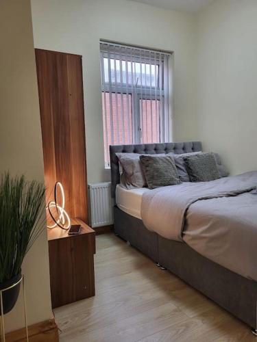 Large four bedroom house in manchester near centre, Manchester (zdjęcie 5)