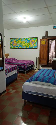 1 double bed, 2 twin beds