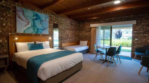 คาเดลล์ ออน เดอะ เมอร์เรย์ รีสอร์ต (Cadell on the Murray Motel Resort) in โมอาม่า