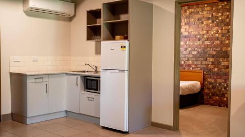 คาเดลล์ ออน เดอะ เมอร์เรย์ รีสอร์ต (Cadell on the Murray Motel Resort) in โมอาม่า