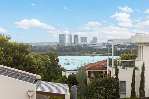 Water View House in Putney - Sydney