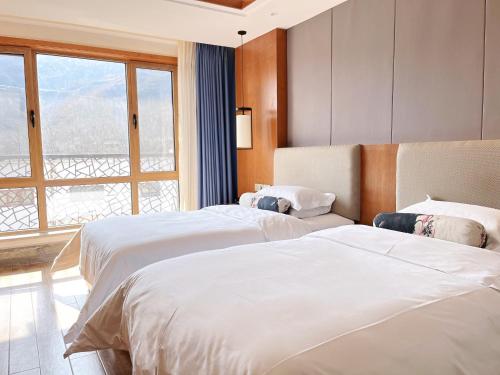 Shijiazhuang Pingshan Golden Honzai Hotel in ผิงซาน