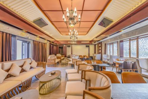 ผับ/เลาจน์, Shijiazhuang Pingshan Golden Honzai Hotel in ผิงซาน