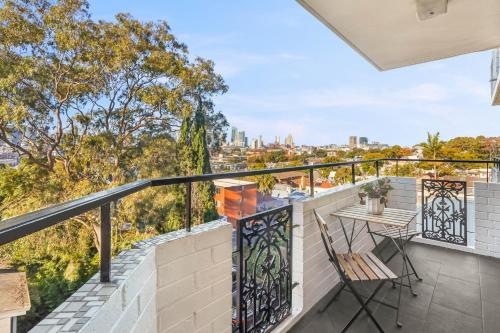Glebe Tranquil Retreat - 2bd with parking - image 2