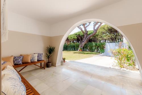 Cảnh quan, Villa Calmamar Cabopino Beachfront in Marbella in Marbella