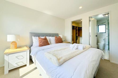 Modern Design Brand New House in Forrest Hill, Auckland