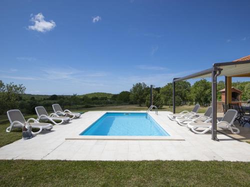 Attractive Villa in Sorici with Swimming Pool