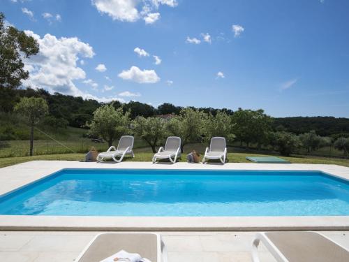 Attractive Villa in Sorici with Swimming Pool