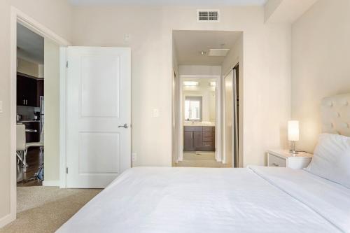 Luxury 2 Bedroom 2 Bathroom With Fitness Center and Pool, Los Angeles (Foto 6)