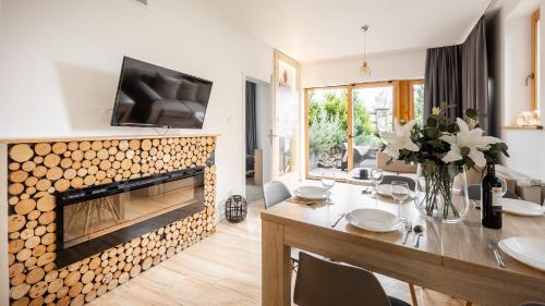 2 bedrooms, 4 beds