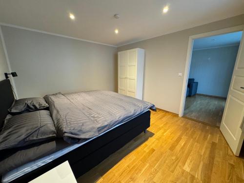 Charming 3-Bedroom Apartment in the Heart of Kristiansund Charming 3-Bedroom Apartment in the Heart of Kristiansund