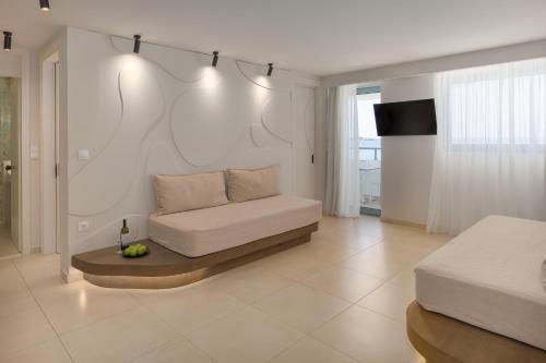 Executive Suite Sea View image 2