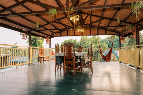 Villa Leonida Resort in Bugallon