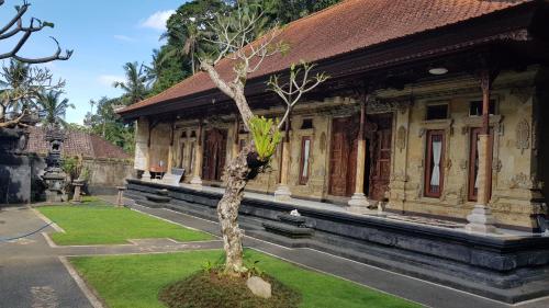 Hage, Ari Guest House in Bangli