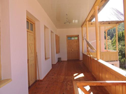 Mila Guest House in Mazeri