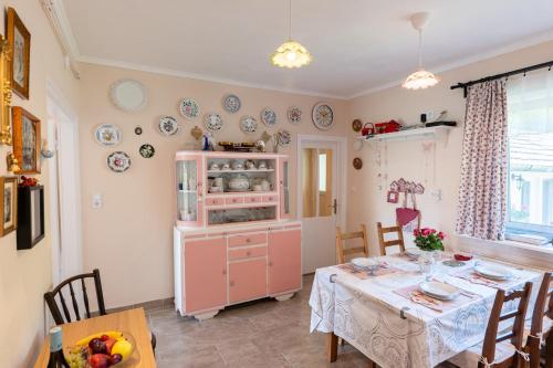 ห้องอาหาร, Eperkert Vendégház (Eperkert Vendeghaz) in ปารัด